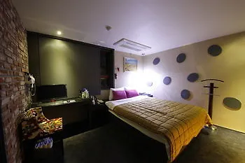 Gupo Lazzi Hotel Busan